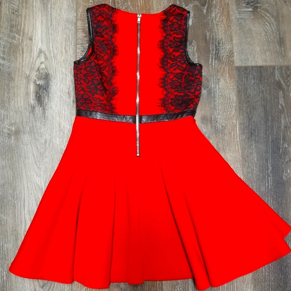 🏷 GB Girls Lace Dress - Picture 3 of 5